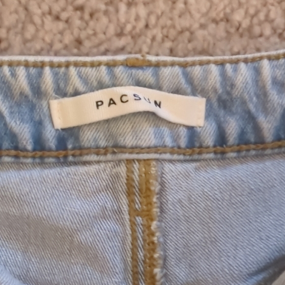 PacSun Light Wash Denim Shorts - Picture 2 of 4